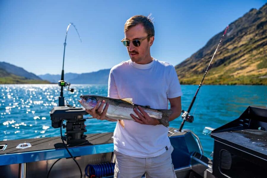 Lake Wnaka: 6 hour Fishing Adventure by Boat - Catching Fish and Taking Home Memories