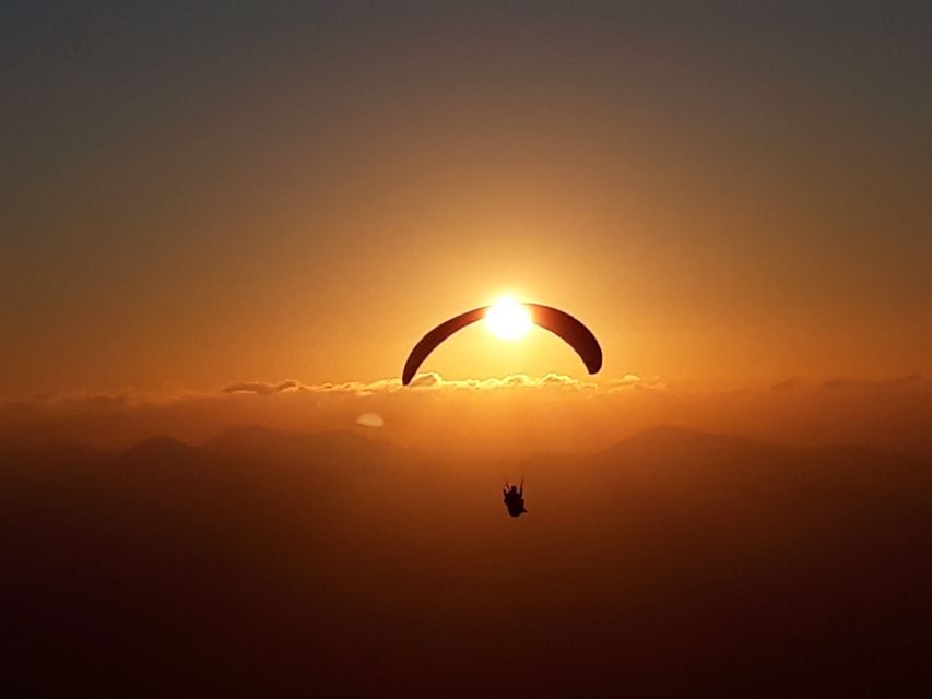 Lanzarote: Tandem Paragliding - An In-Depth Look at the Lanzarote Tandem Paragliding Experience
