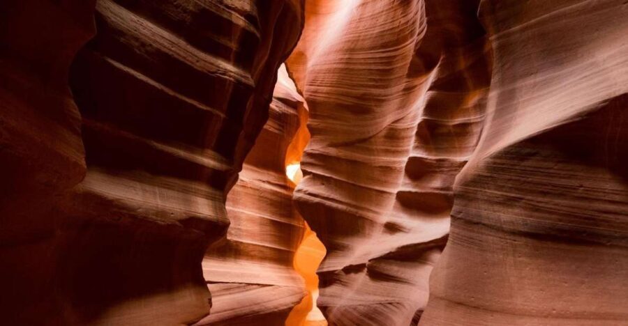Las Vegas: Antelope Canyon & Horseshoe Bend with Lunch, WiFi - A Deep Dive into the Experience