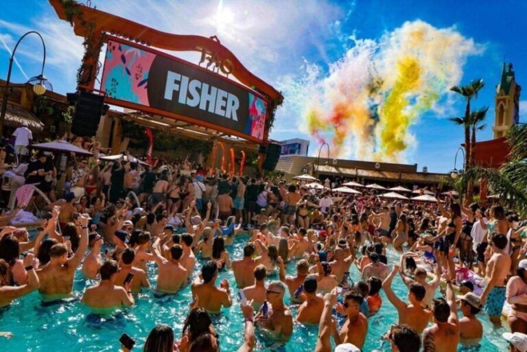 Las Vegas: Pool Party Crawl by Party Bus - What’s Included and What’s Not