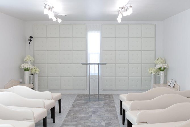 Las Vegas Wedding at Paradise Wedding Chapel - An In-Depth Look at Paradise Wedding Chapel