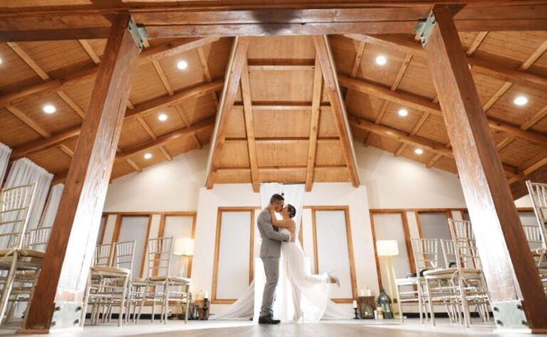 Las Vegas Wedding with Limousine Transportation - Who Would This Suit Best?