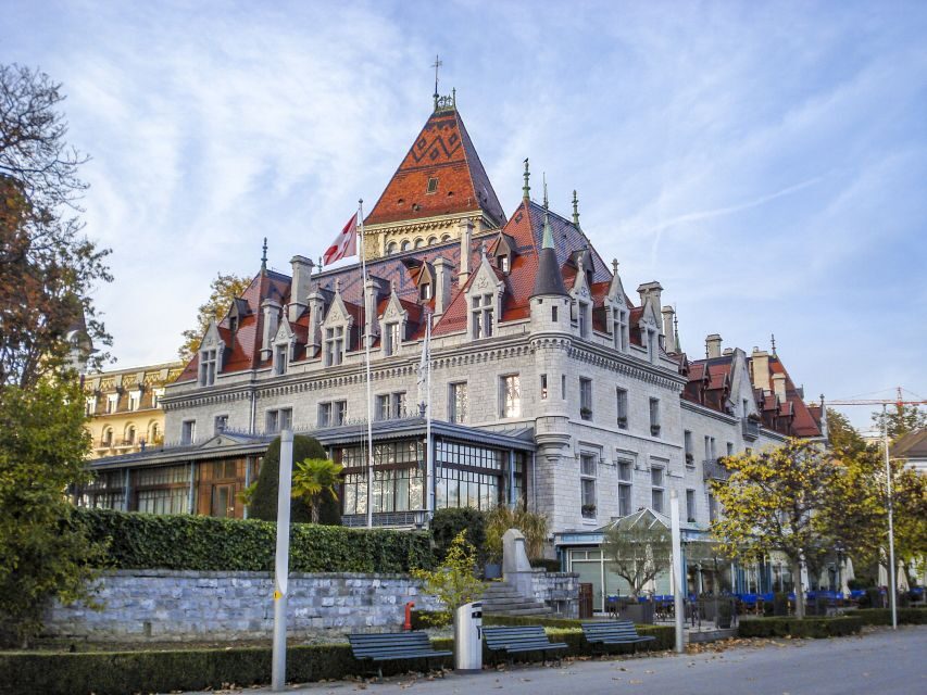 Lausanne: Express Walk with a Local in 60 minutes - A Closer Look at the Experience