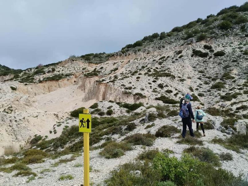 Lefkada : Hike to Eglouvis Fields of Flavor - A Deep Dive Into the Lefkada Fields of Flavor Hike