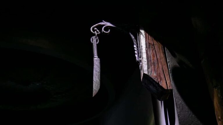 Legends of Cracow Show - A Closer Look at the Legends of Cracow Show