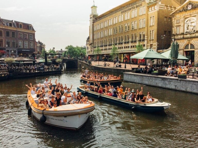 Leiden: Guided City Canal Cruise - Practical Details