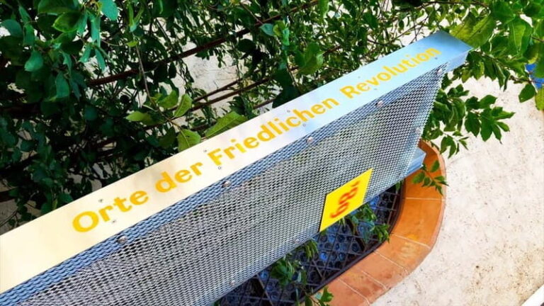 Leipzig: City Tour 2.0  Spot Past with Mobile Projections - Who Will Love This Tour?