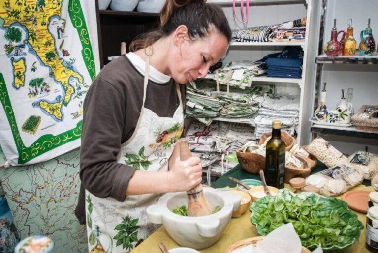 Levanto: Pesto-Making Class - A Closer Look at the Pesto-Making Experience in Levanto