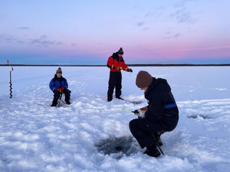 Levi: Ice Fishing Trip in a small group - Transportation and Timing