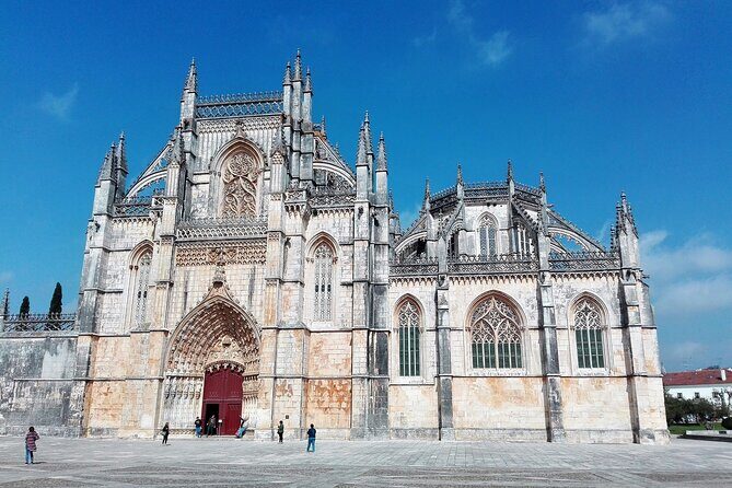 Lisboa to Coimbra, stops in Óbidos, Alcobaça, Batalha and Tomar - Why This Tour Works Well for Travelers