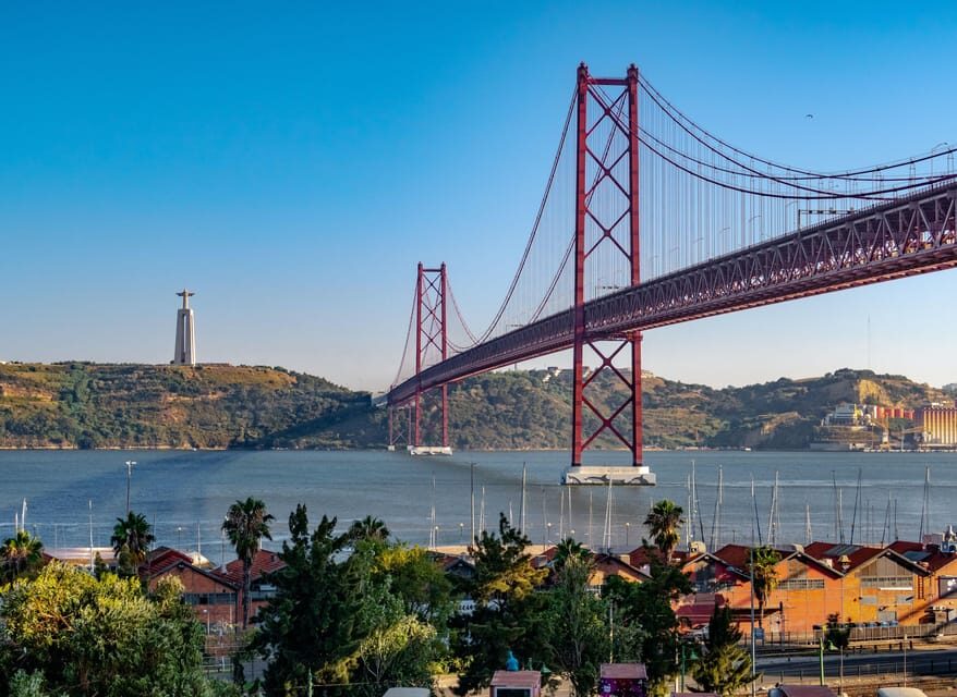 Lisbon: 8 Hour Private Tour through Lisbon (up to 6 people) - A Closer Look at the Lisbon Private Tour