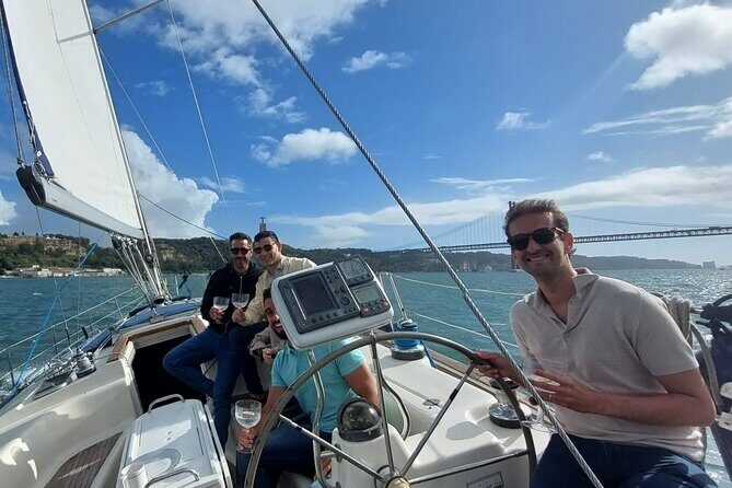 Lisbon boat tour with drinks - Authentic Reviews: What Travelers Say