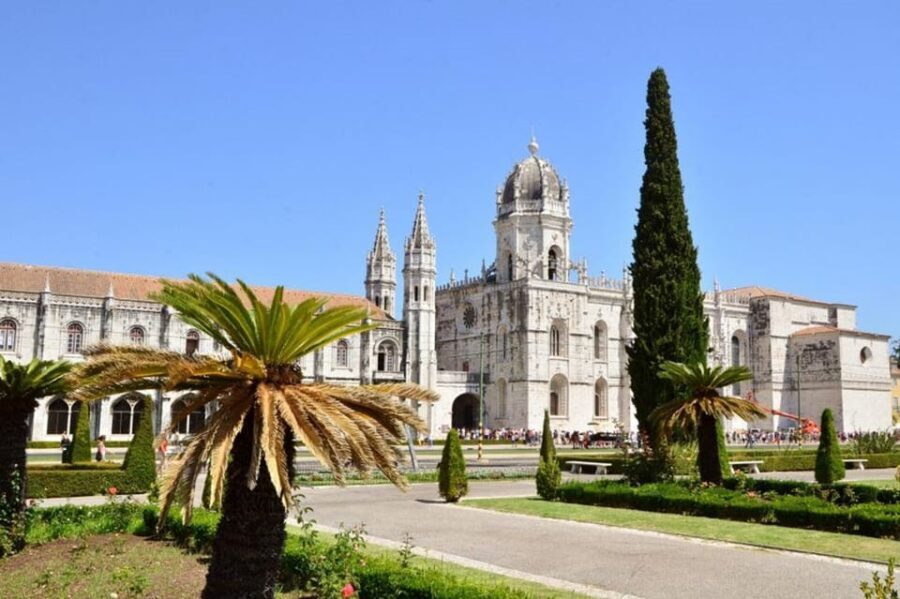 Lisbon City Tour: All Must-See Attractions with Expert Guide - Authentic Experiences and Practical Insights