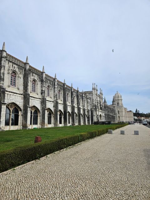 LISBON DELUXE FROM THE HEIGHTS-100% PRIVATE FULL DAY - Practical Details and Value