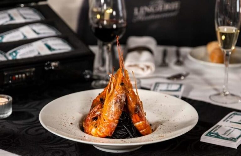 Lisbon: Erotic Cabaret Show and Dinner - A Closer Look at the Experience
