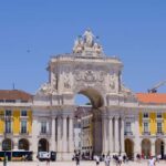 Lisbon Full Day Experience on comfortable minivan - Exploring Lisbon with a guided minivan tour