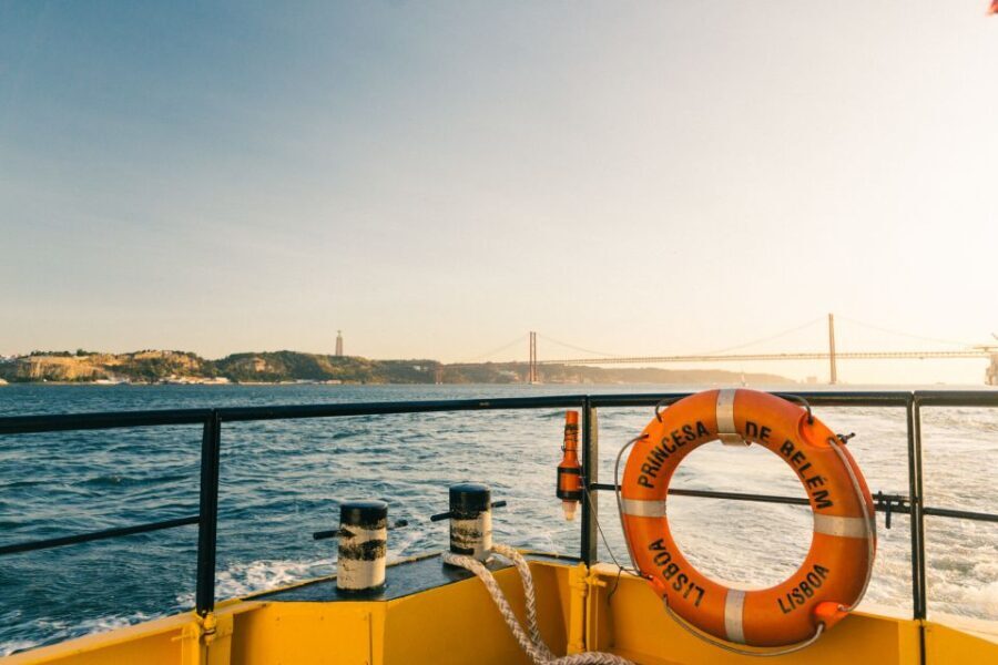 Lisbon: Hop-on Hop-off 48-Hour Bus and Boat Tour Ticket - Who Should Consider This Tour?