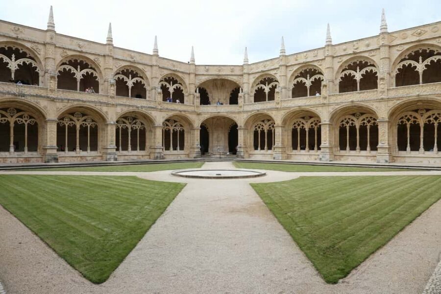 Lisbon: Jerónimos Entrance Tickets with Tuk-Tuk Tour - A closer look at the experience