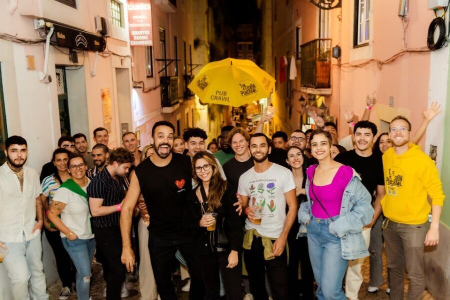 Lisbon Legendary Pubcrawl: 1h OpenBar, Shots, VIP Club Entry - Who Should Consider This Tour?