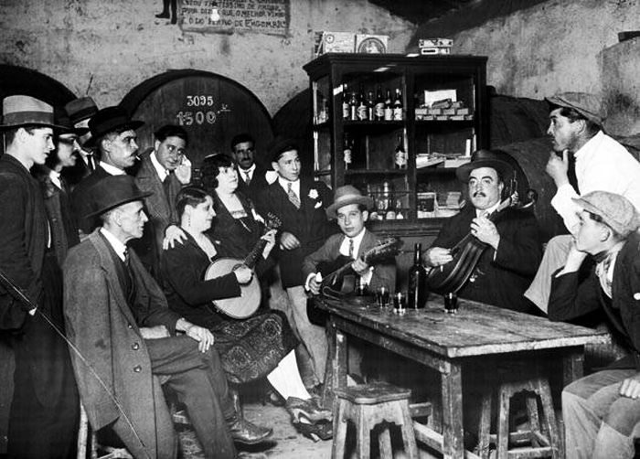 Lisbon: Luxury Fado Tour with Dinner included - Practical Tips for Your Lisbon Night Out