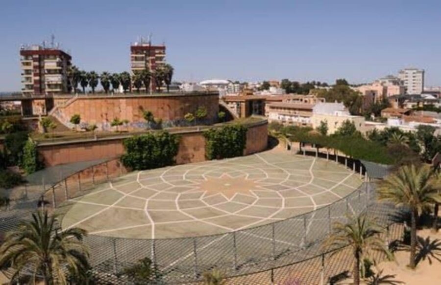 Lisbon: One-way trip to Seville up to 4 stops - Who Is This Tour Best For?