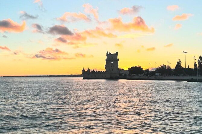 Lisbon Private 6h Customizable Tour with Transportation - What Does the Tour Include?