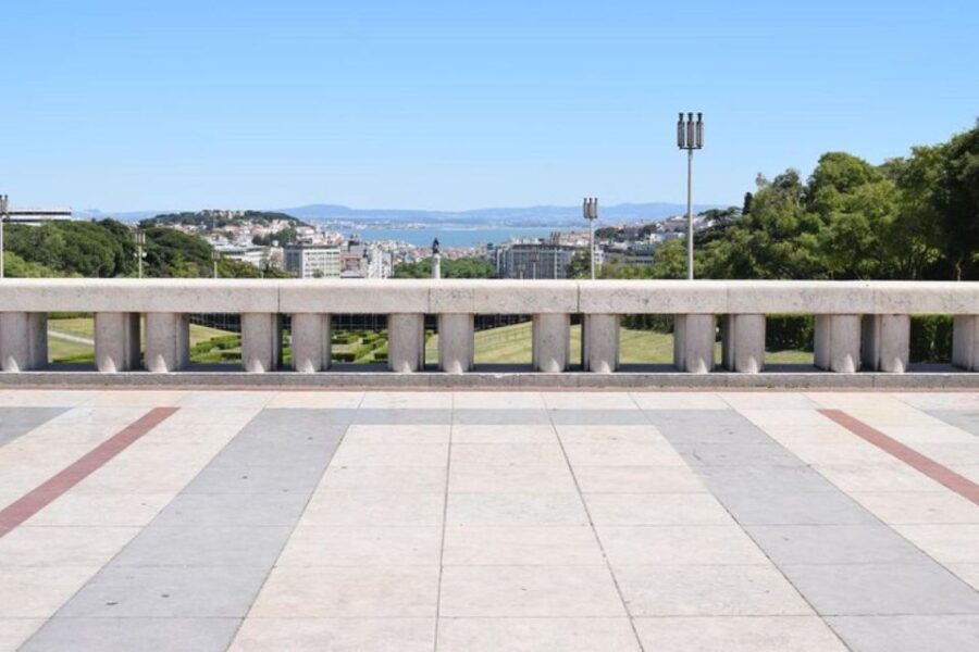 Lisbon: Private City Sightseeing Tour - Detailed Breakdown of the Itinerary
