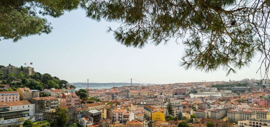Lisbon: Private Guided Electric Tuk Tuk Tour with Tastings - Pricing and Value