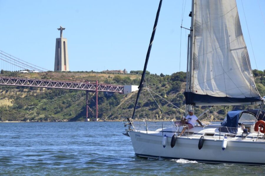 Lisbon: Private Sailboat Tour on Tagus River - FAQs