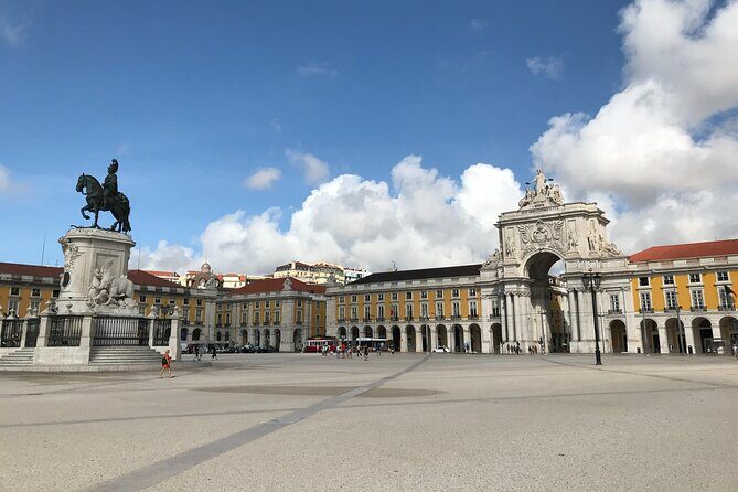 Lisbon: Rent a Scooter from 4h up to 7 days Honda Pcx - What to Expect on the Road