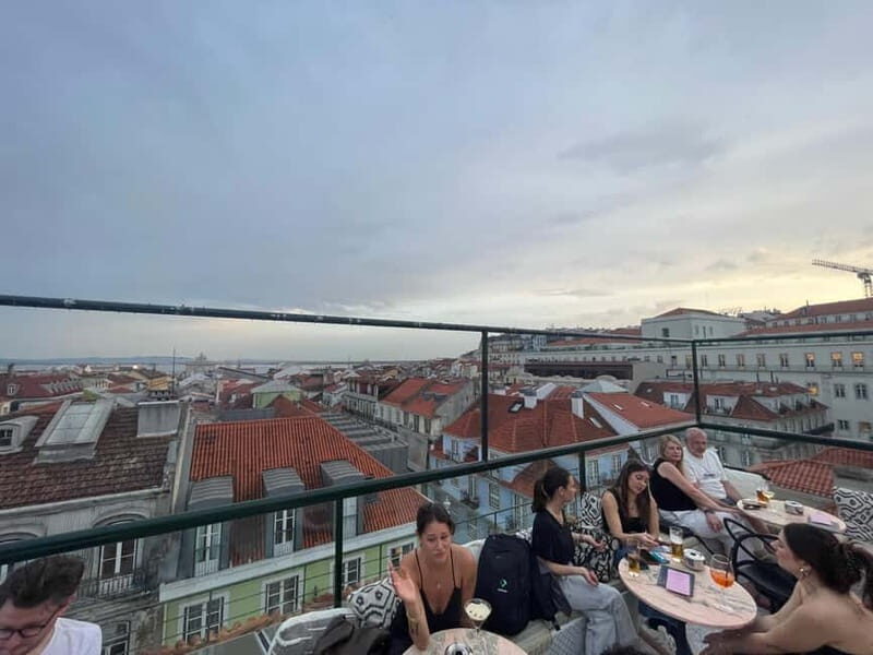 Lisbon : Rooftop Revelry: Sky Tour with 6 Rooftops & Drinks - Why This Tour Stands Out