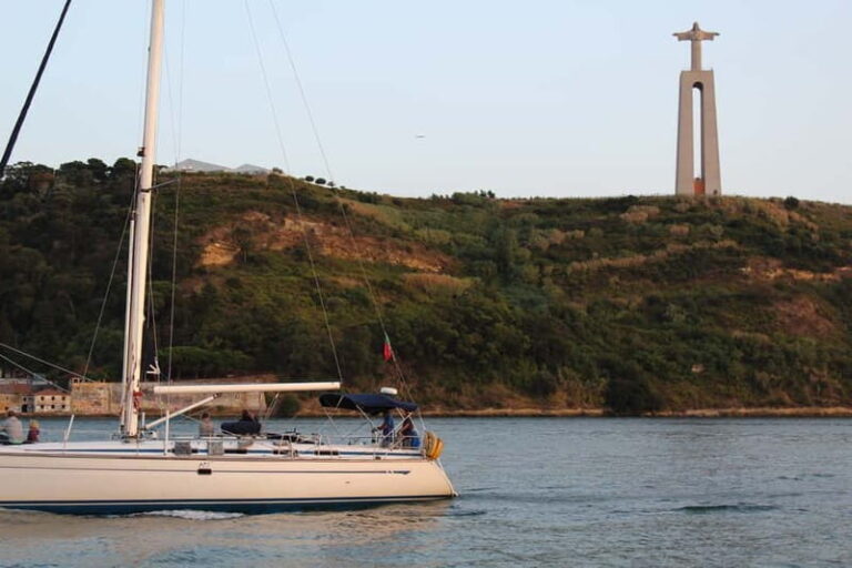 Lisbon: Sailing Boat Tour with Drinks - Practical Tips for Your Sailing Boat Tour