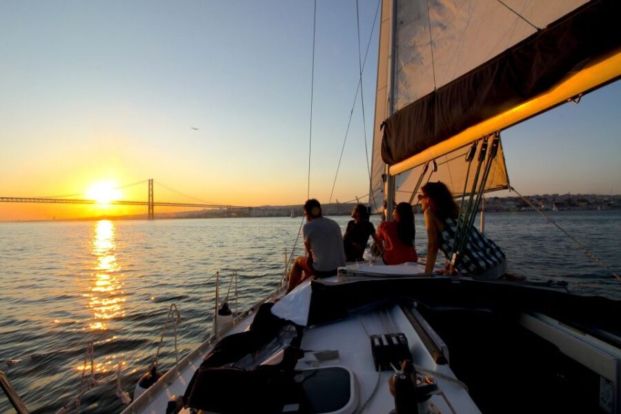 Lisbon: Sailing Tour with Wine and Snacks - Route and Landmarks