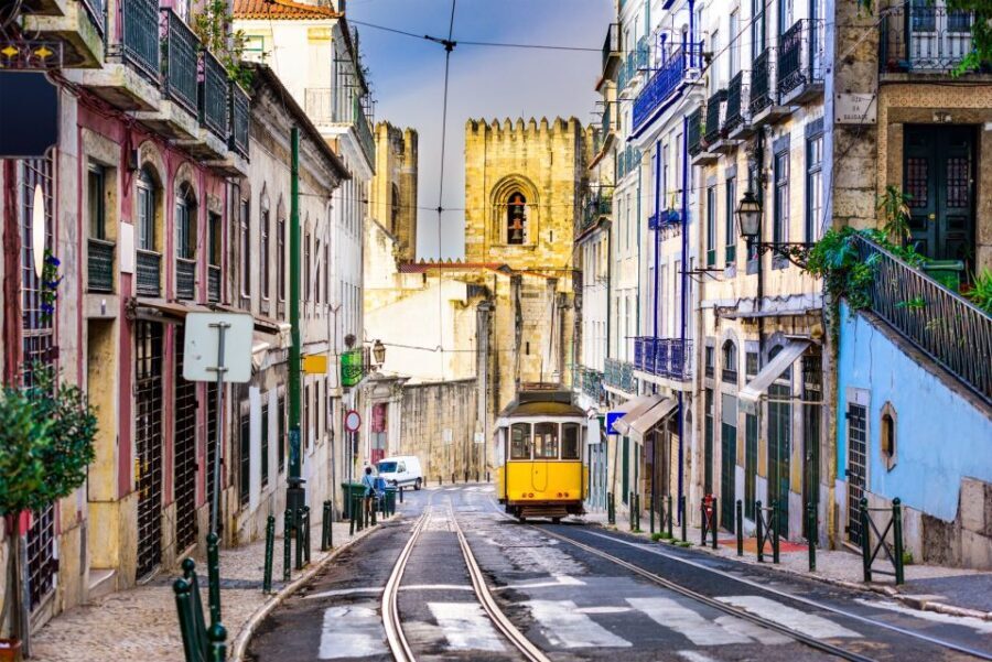 Lisbon: Saint George's Castle Entry & City Self-Guided Tours - In-Depth Review of Lisbons Self-Guided Tour Experience