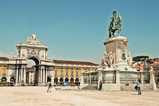 Lisbon Shore Excursion: Private Lisbon, Sesimbra and Arrábida with Wine Tasting - A Deep Dive Into the Itinerary