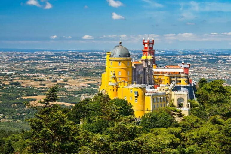 Lisbon: Sintra Cascais & Pena Palace Small Group Tour - Pena Palace and Park: A Fairytale Fortress