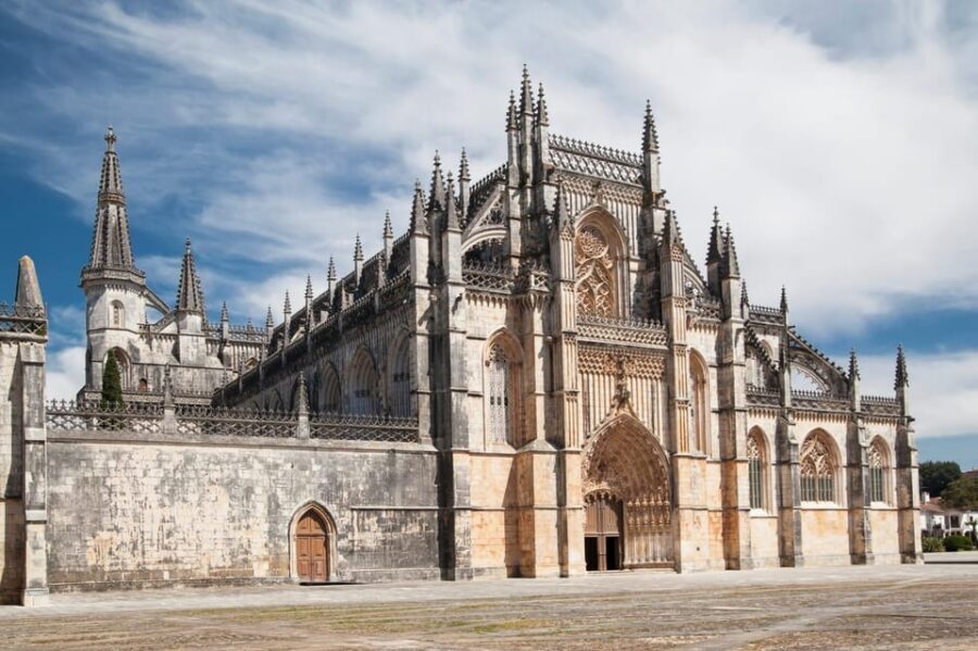 Lisbon: Tomar, Batalha, and Alcobaça Monasteries Tour - Deep Dive into Each Stop