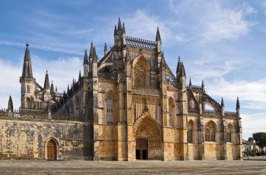 Lisbon: Tour Fátima, Batalha, Alcobaça, Nazaré and Óbidos - The Practicalities: What to Expect