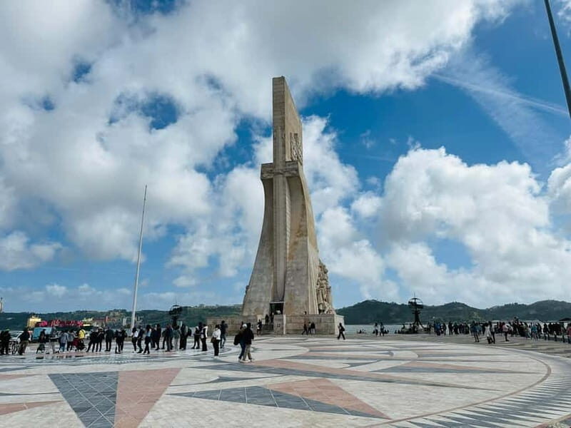 Lisbon Tuk Tuk Tour 1 Hour 30 Min - Why a Tuk Tuk Tour Is a Great Way to Explore Lisbon