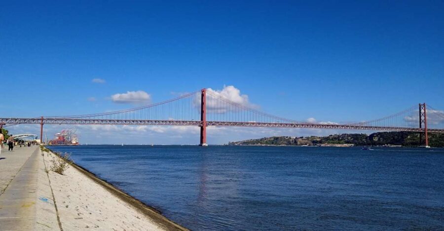 Lisbon Tuktuk Highlights Tour with Food and Wine Tastings - The Food and Wine Experience