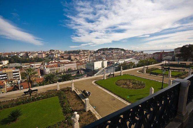 Lisbon Viewpoints Tuk Tuk Tour - A Detailed Look at the Lisbon Viewpoints Tuk Tuk Tour