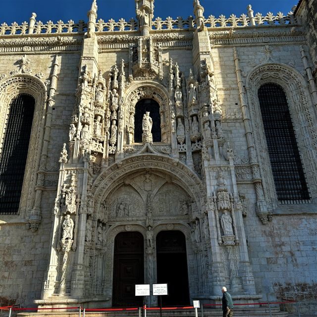 Lisbon's Awesome Discovery Full Day Private Tour - Authentic Experiences and Authenticity