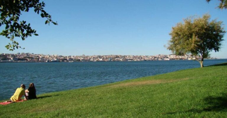 Lisbons South Side, River Tejo & 3-Hour Walking Tour - A Closer Look at the Experience