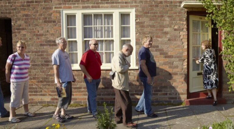 Liverpool: Beatles Childhood Homes Private Taxi Tour - Who Will Get the Most Out of This Tour?