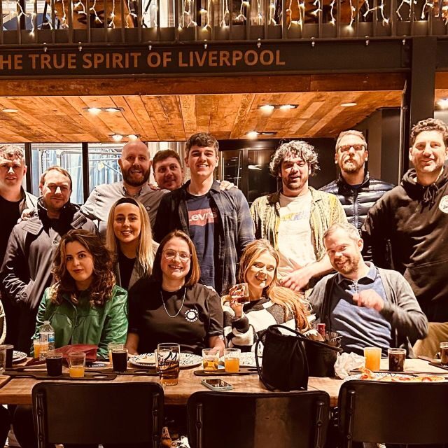 Liverpool: Brewery Bus Tour with 12 Beer and Pizza