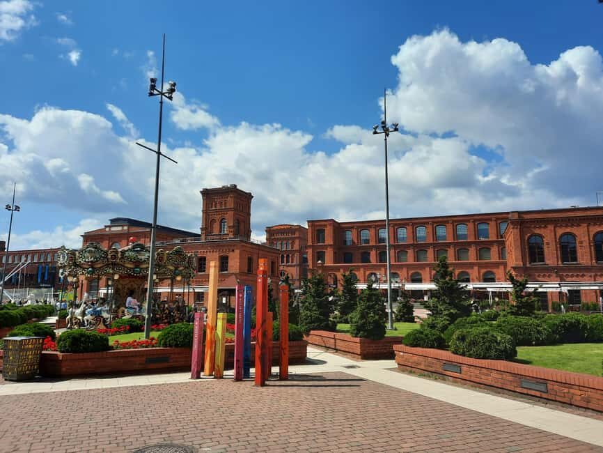 Lodz: Standard Walking Tour  2 Hours of Urban Stories