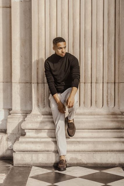 London: 1980s-Inspired Photoshoot at Iconic Landmarks - Exploring the Tour: A Deep Dive into the London 1980s Photoshoot