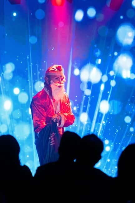 London: All I Want for Christmas is Cabaret Show - A Detailed Look at the Experience
