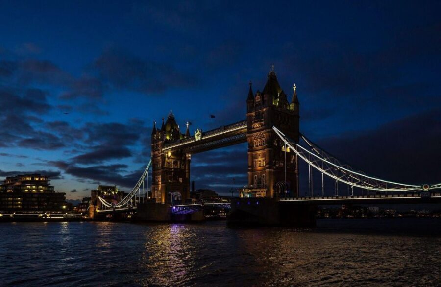 London Bridges Night Time Light Private Tour - Who Will Love This Tour?