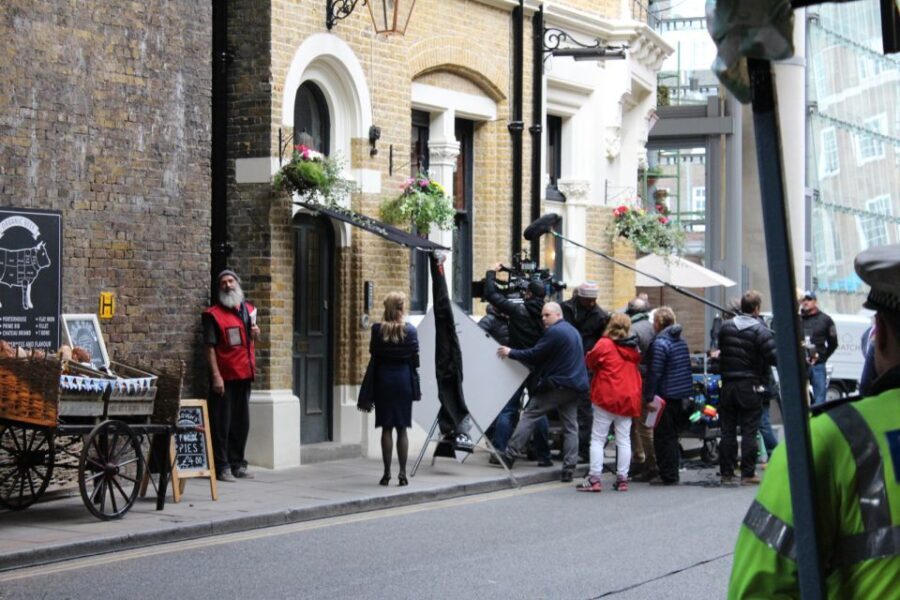 London: Bridget Jones 2.5Hour Walking Tour - The Practical Side